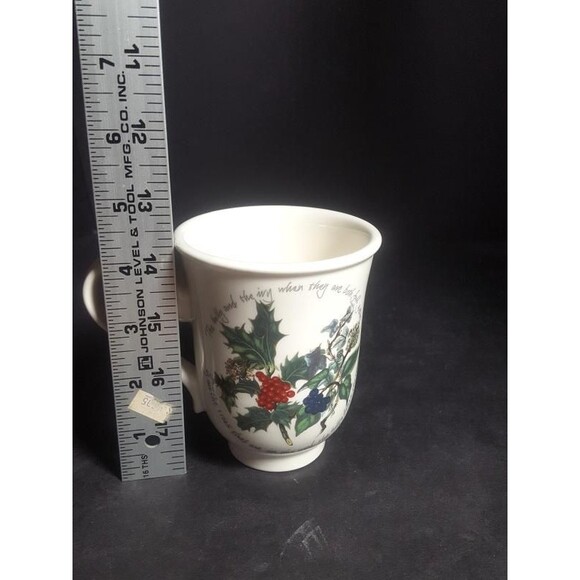 The Holly and The Ivy Christmas mug Portmeirion Christmas dinnerware coffee cup - Picture 9 of 9